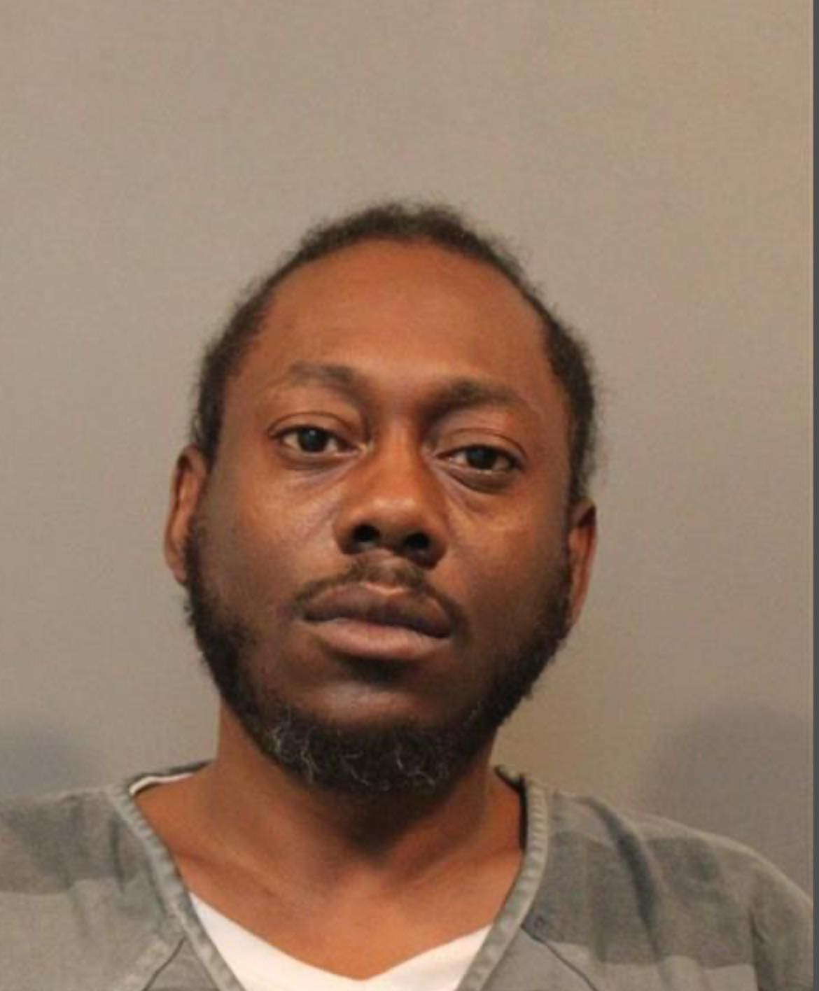 Suspected drug dealer arrested after fleeing police with child ...